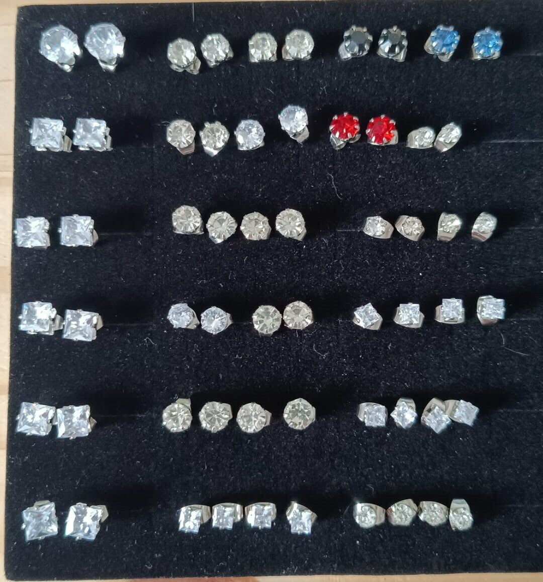 Lot 30 Boucles d'oreilles