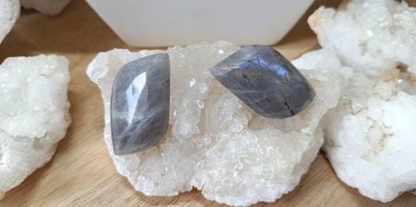 Cabochon non percé Labradorite Violette