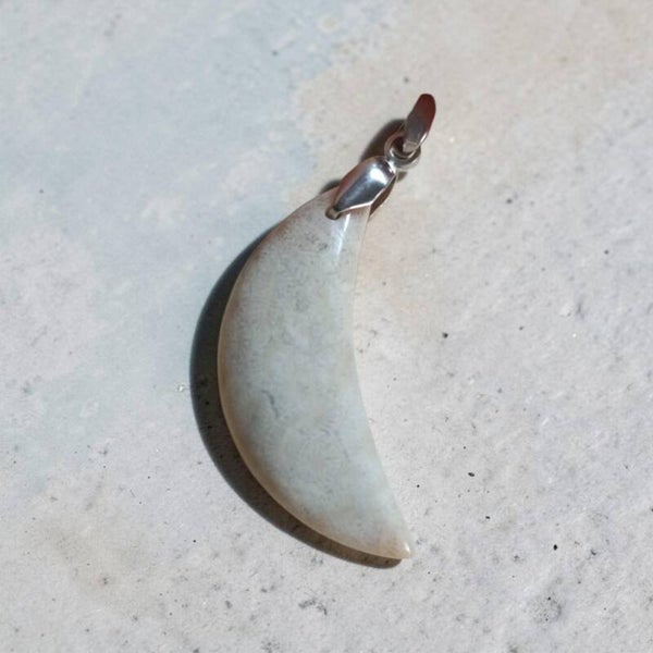Pendentif Corail " Croissant de Lune " n°1