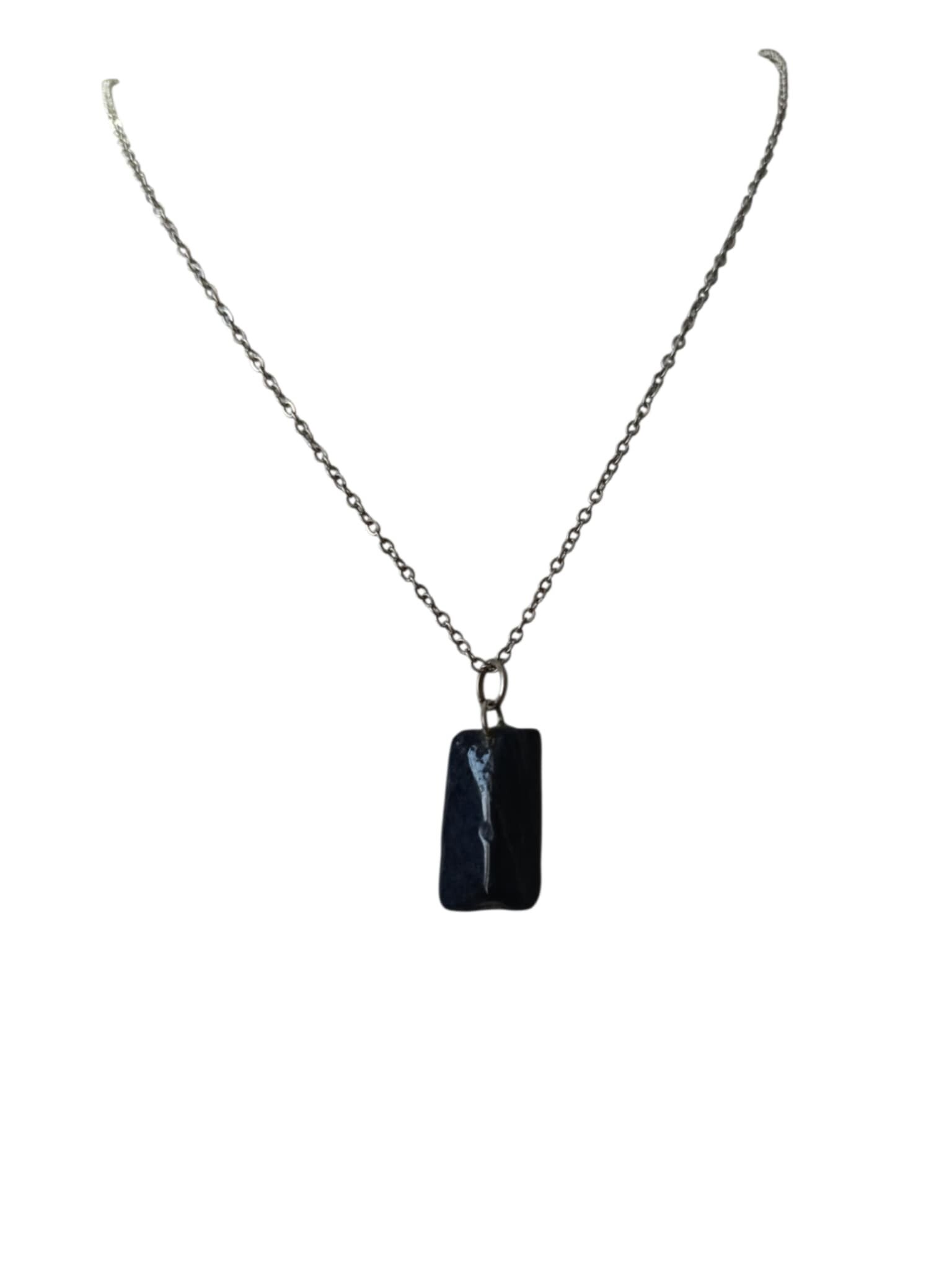 Collier Dumortierite