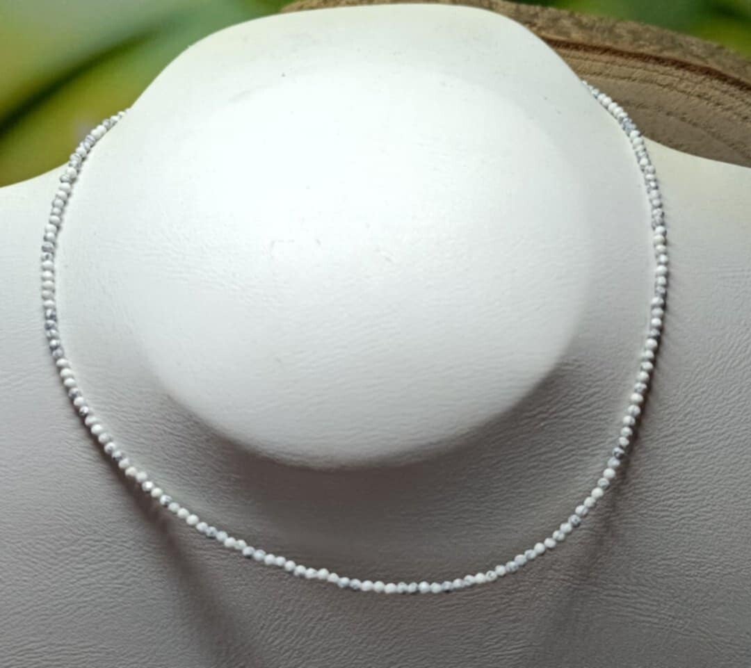 Collier Howlite Facetté 2.5mm