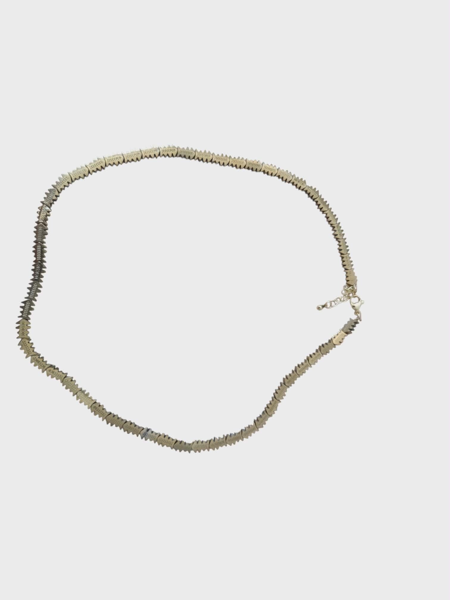 Collier Hématite Doré Forme Sapin