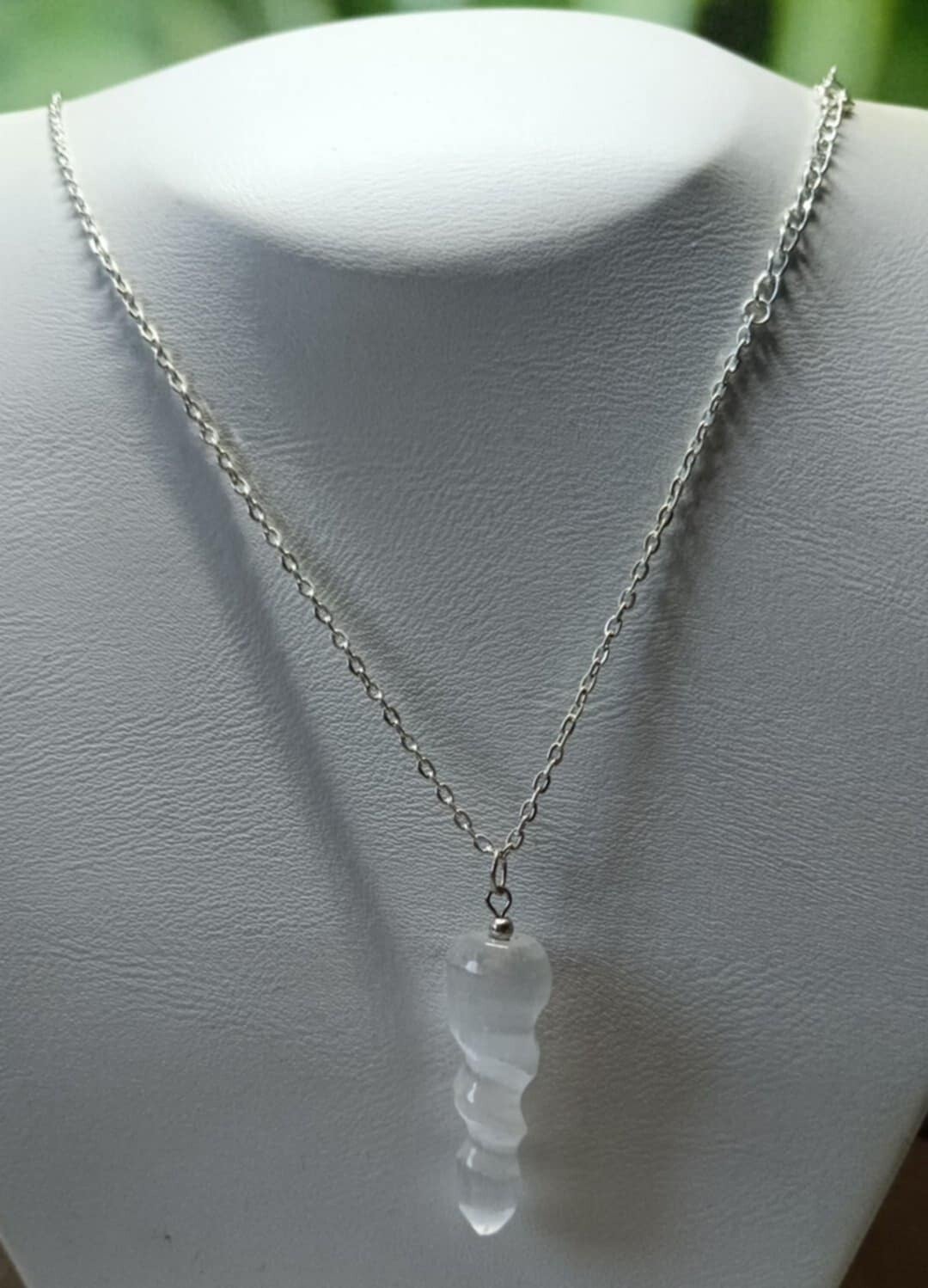 Collier Sélénite Blanche " Tourbillon "