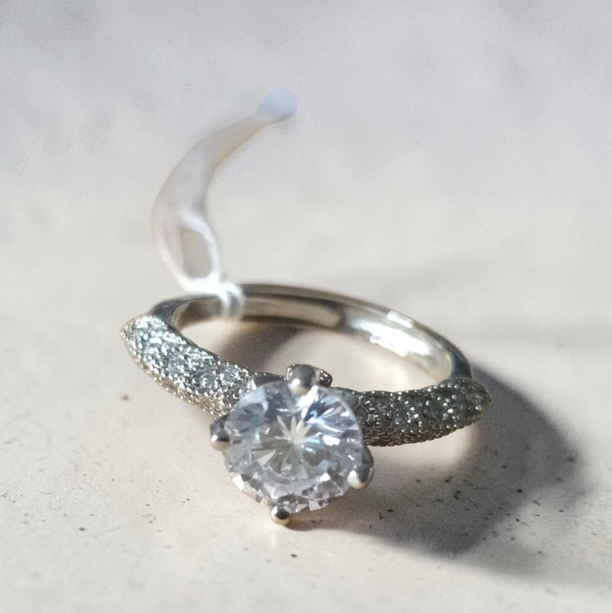 Bague Moissanite & Grenat Rouge "Impériale"