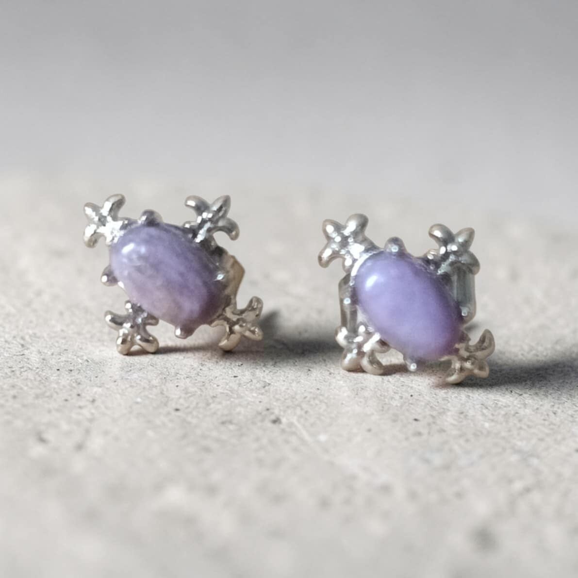 Boucles d'oreilles Charoïte "Lys"