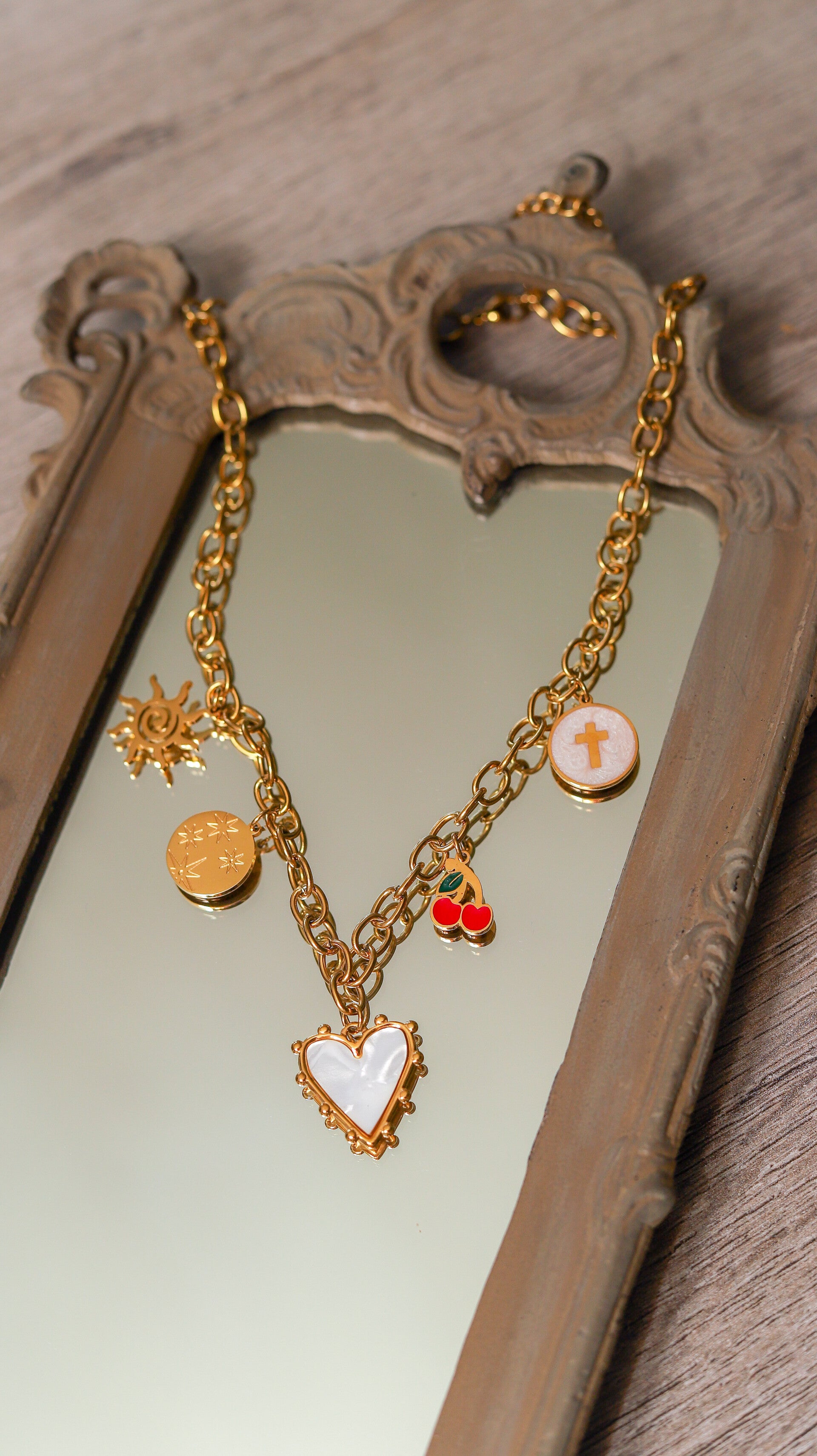 Bedelketting wit hart