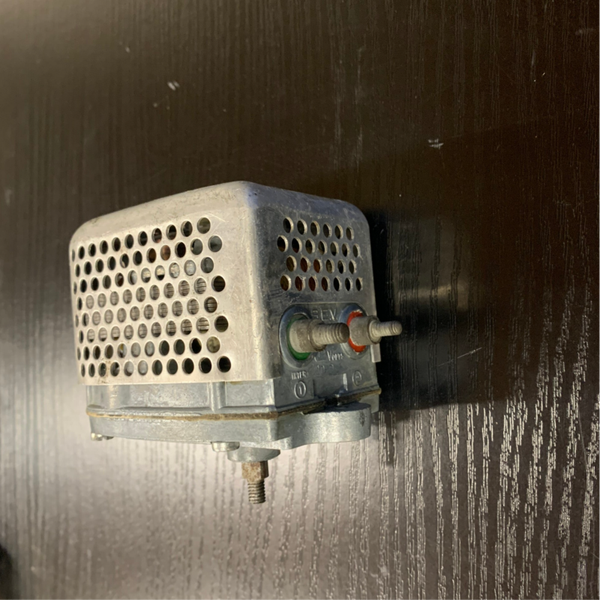 moteur essuie glace 12v ancien modèle d occasion (pièce testée)