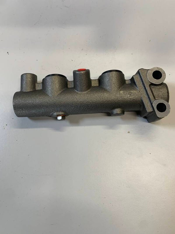 Maitre cylindre double circuit 2cv méhari dyane m8x125 DOT
