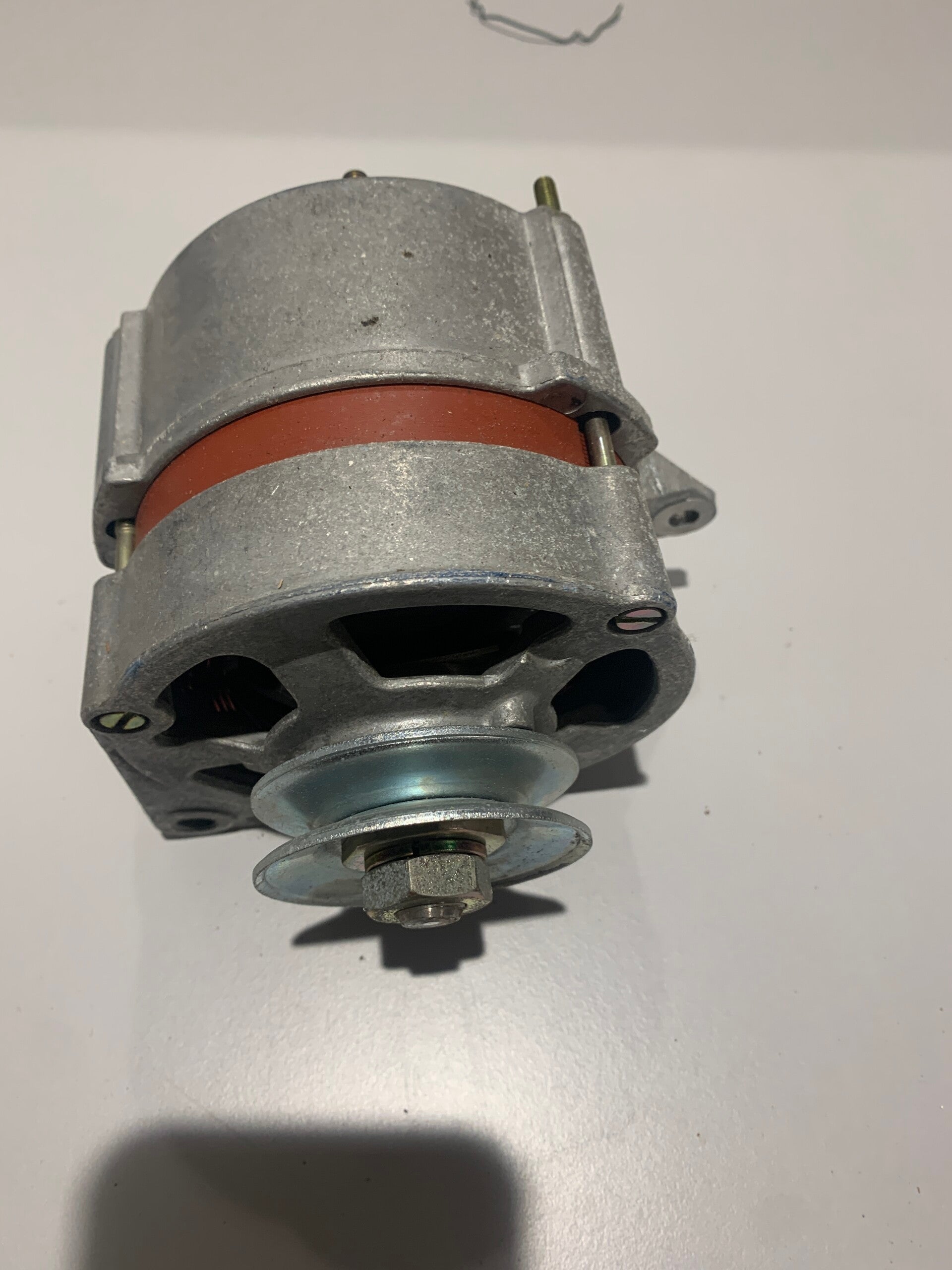 alternateur 12v/30A ISKRA AAG0702  STOCK NEUF D EPOQUE