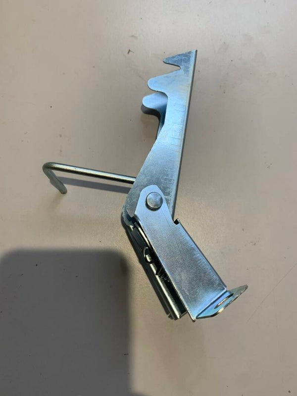 Serrure de capot de 2cv nouveau modèle STOCK NEUF