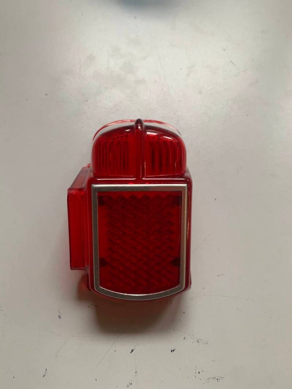 Cabochon de feu arriere 2cv droit STOCK NEUF