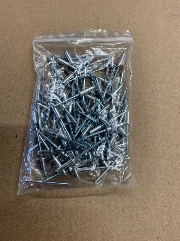 lot 100 rivet pour montage carrosserie mehari STOCK NEUF