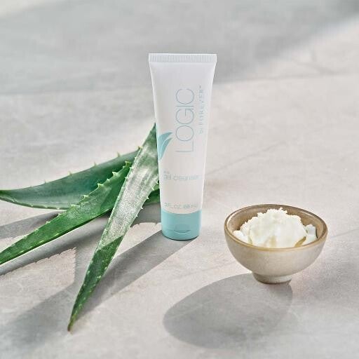 Logic by Forever™ Aloe Gel Cleanser.