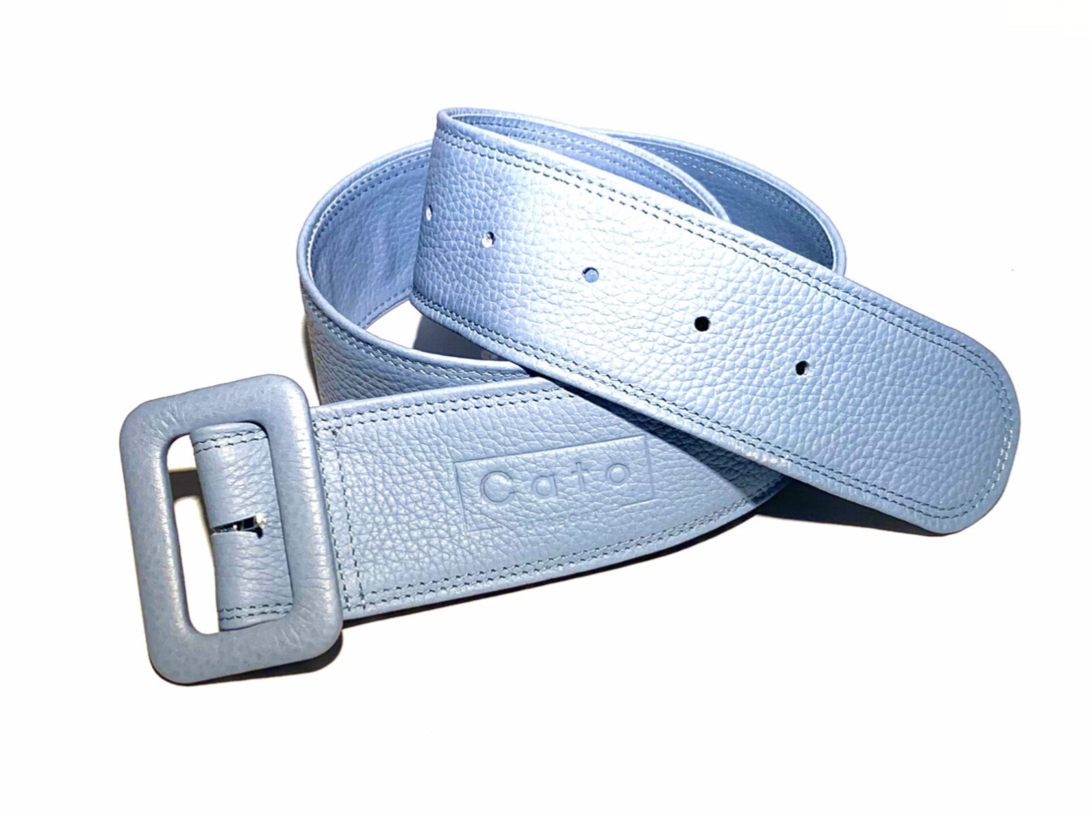     Lichtblauwe brede leren riem met leerbeklede gesp