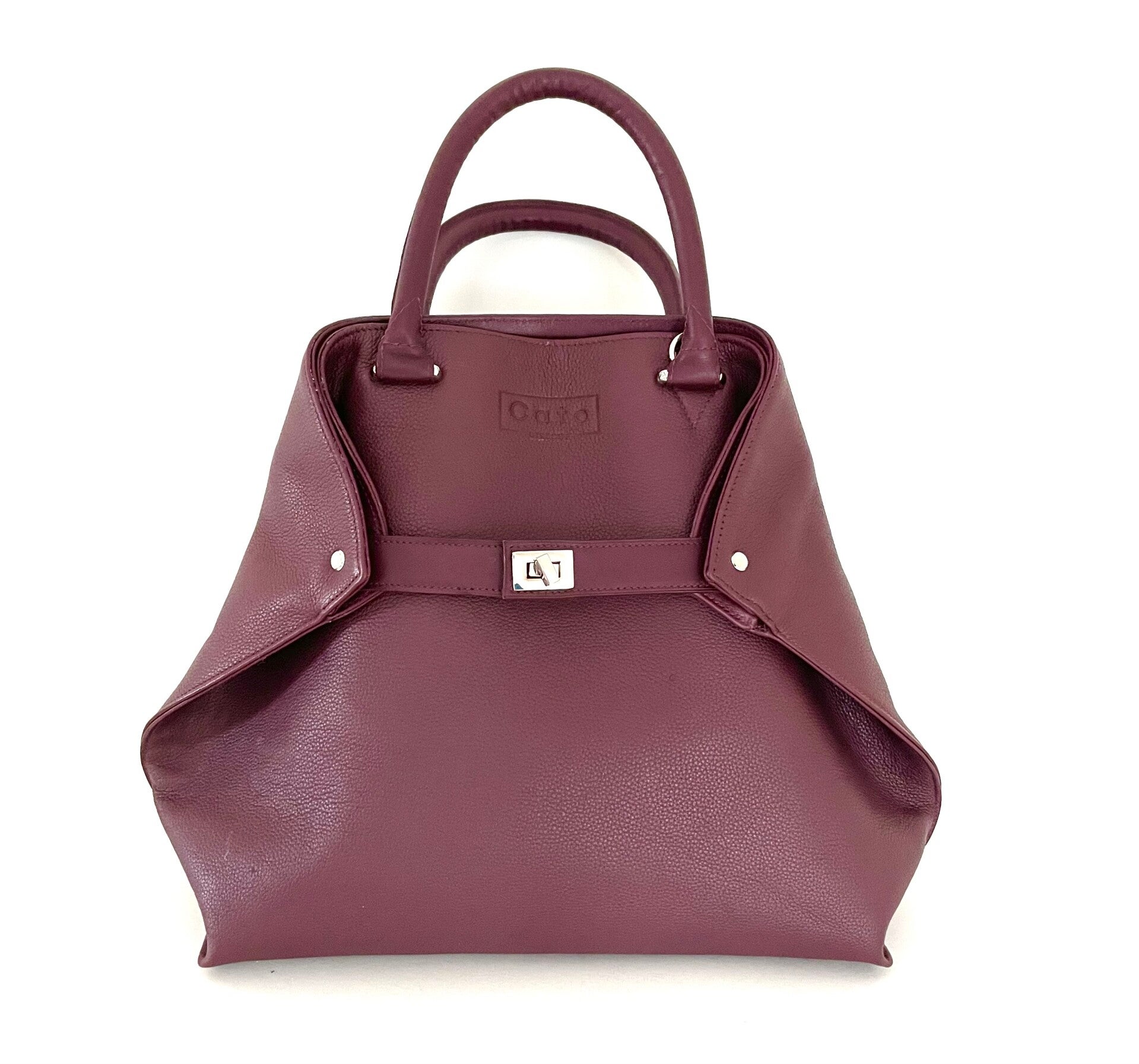 Wijnrode leren shopper in fijne madras-korrelprint met speelse sluiting