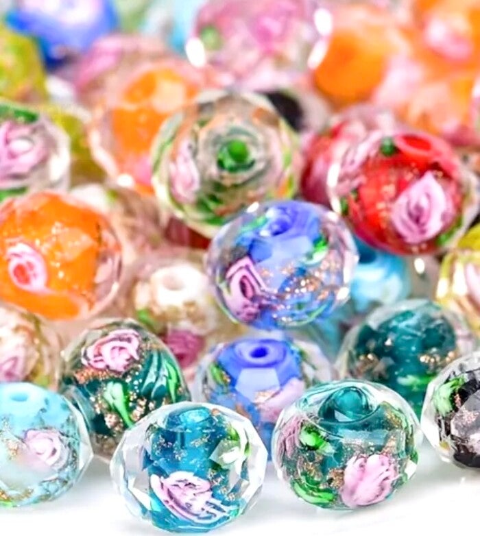 #3601 #. Perles en verre  motifs fleuris doré 10 mm