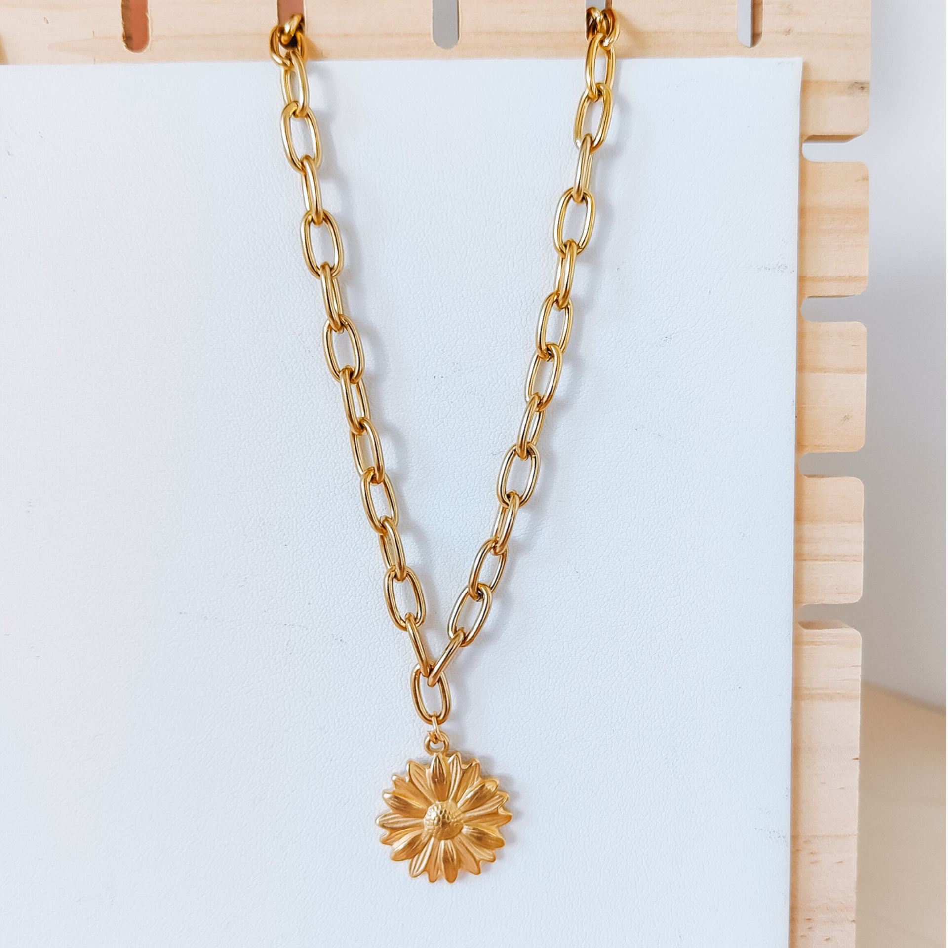 Georgeous Gold - Neck