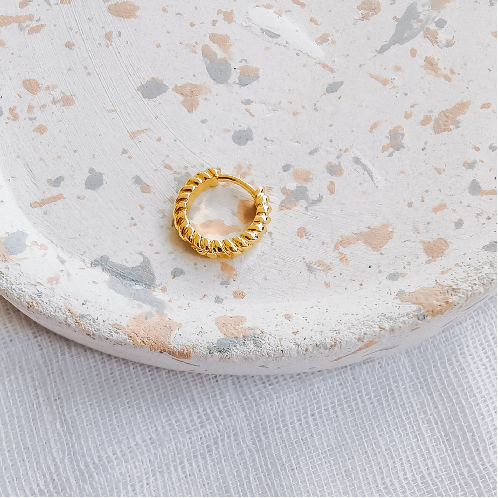 M&M - oorring twisted bold