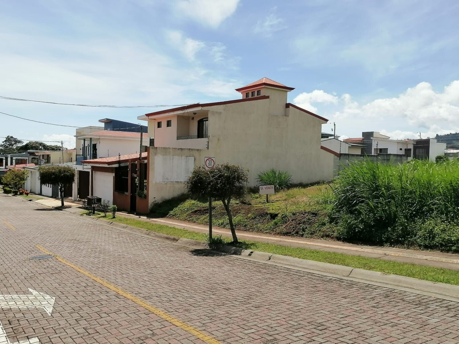 Lote listo para construir en residencial abierto, San Isidro, Heredia