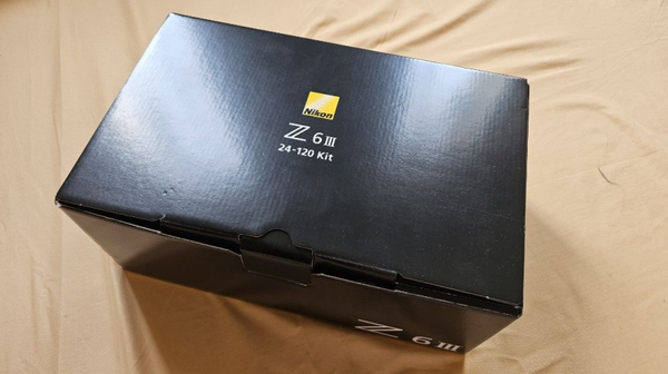 Nikon Z6 III + Z 24-120mm f/4 S Nueva