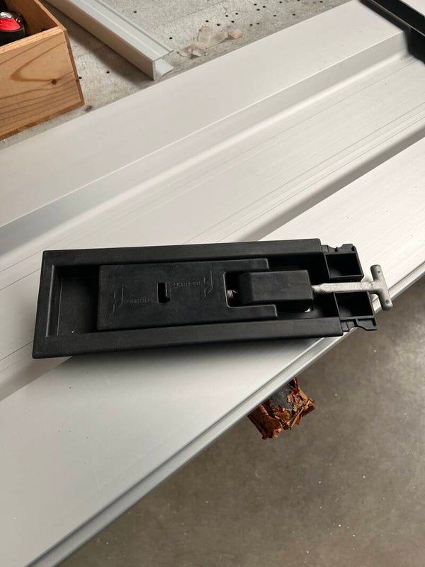 Bordsluiting Henginering