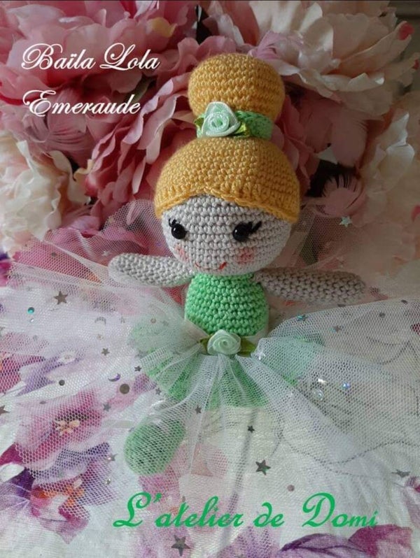 Poupée danseuse "EMERAUDE"