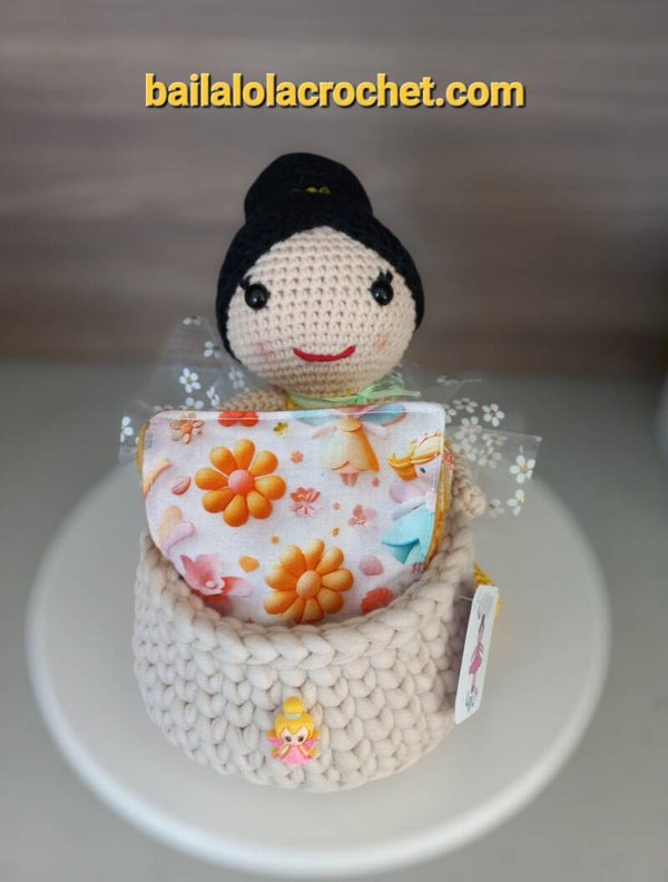 Ensemble poupée Baïla Lola pour décoration, 10 lingettes lavables en bambou et bavoir assorti