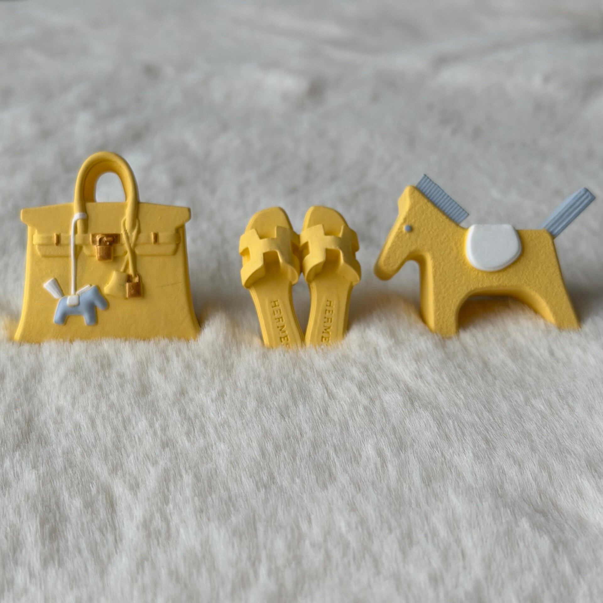 Charms | Golden glow