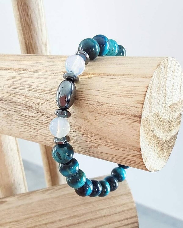 Abyss – Bracelet Homme Bleu Nuit en Hématite Noire & Opale Blanche