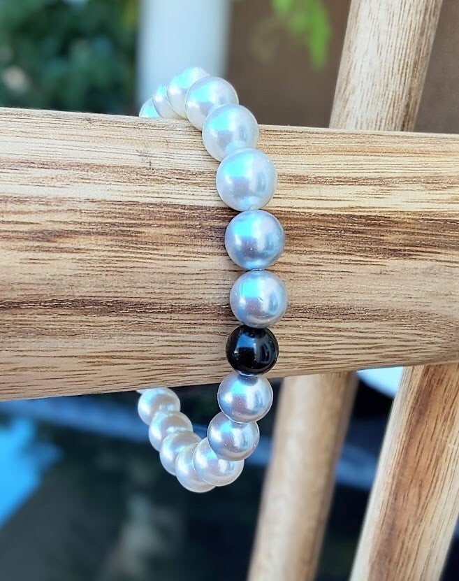 Bracelet Nila — Élégance Nacrée & Contraste Intense