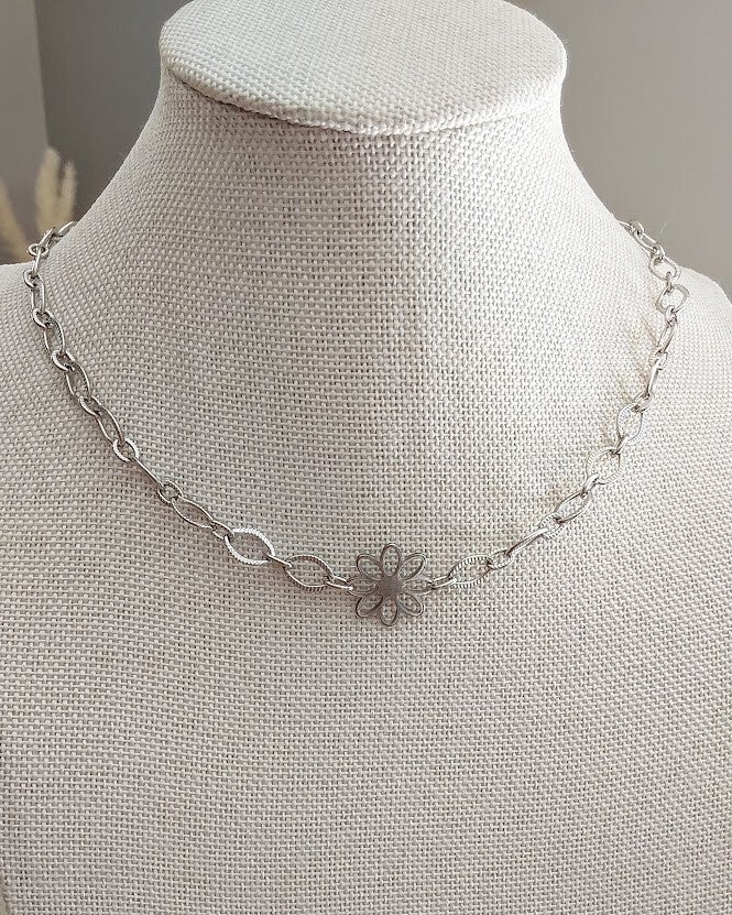 Collier Lily – Acier Inoxydable & Fleur Marguerite