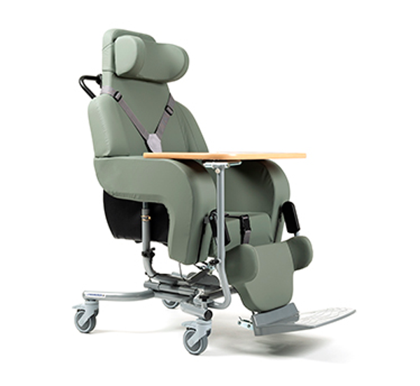 Schalensitz Altitude + Therapietisch