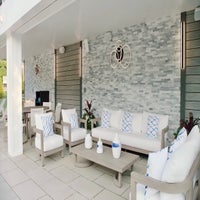 modernpoolscapeseatinglounge-1-standard.jpg