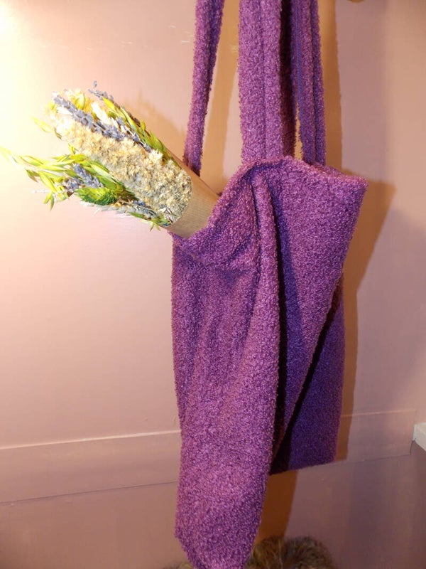 Life of Bulu Tote bags