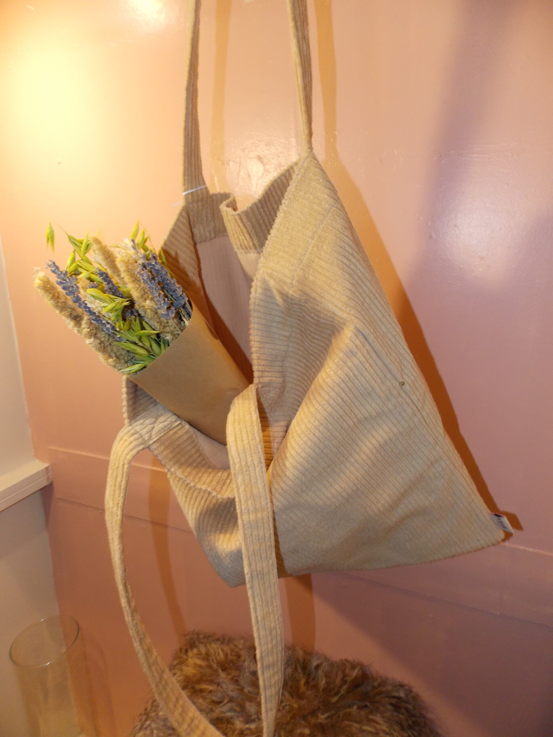 Life of Bulu Tote bags