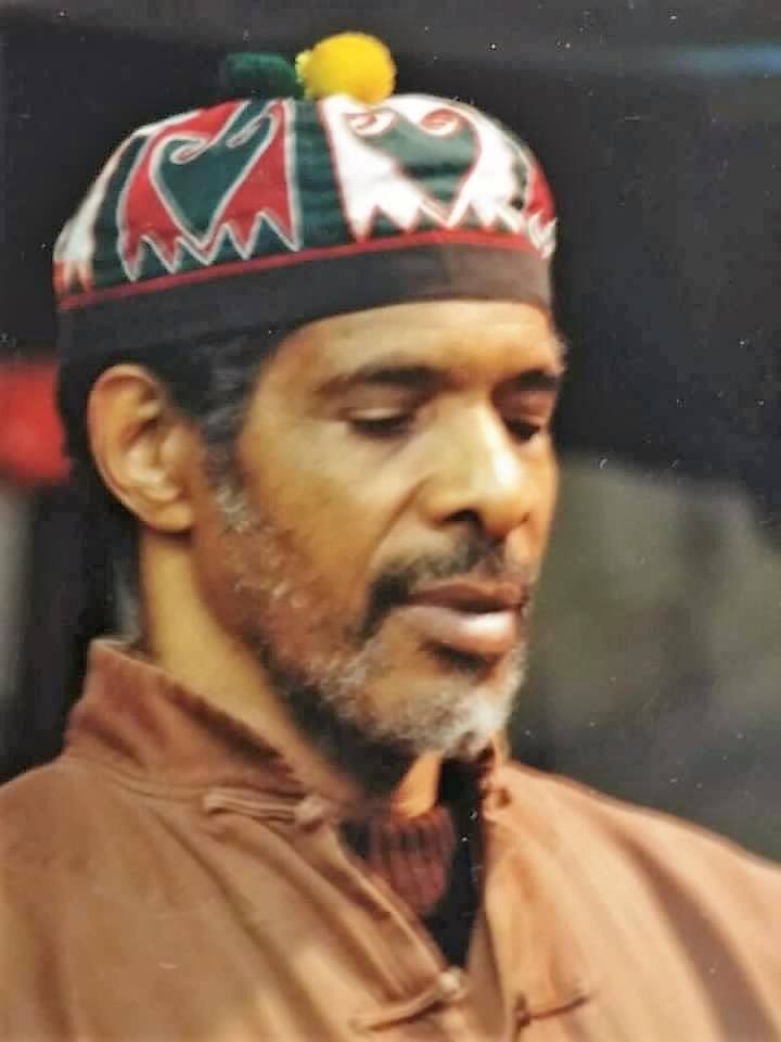 Raymond’s life was a harmonious blend of music and art. His home served as a sanctuary for his creative passions, brimming with distinctive cardboard sculptures and the sound of jazz melodies. Over the years, his captivating artwork was exhibited in prest