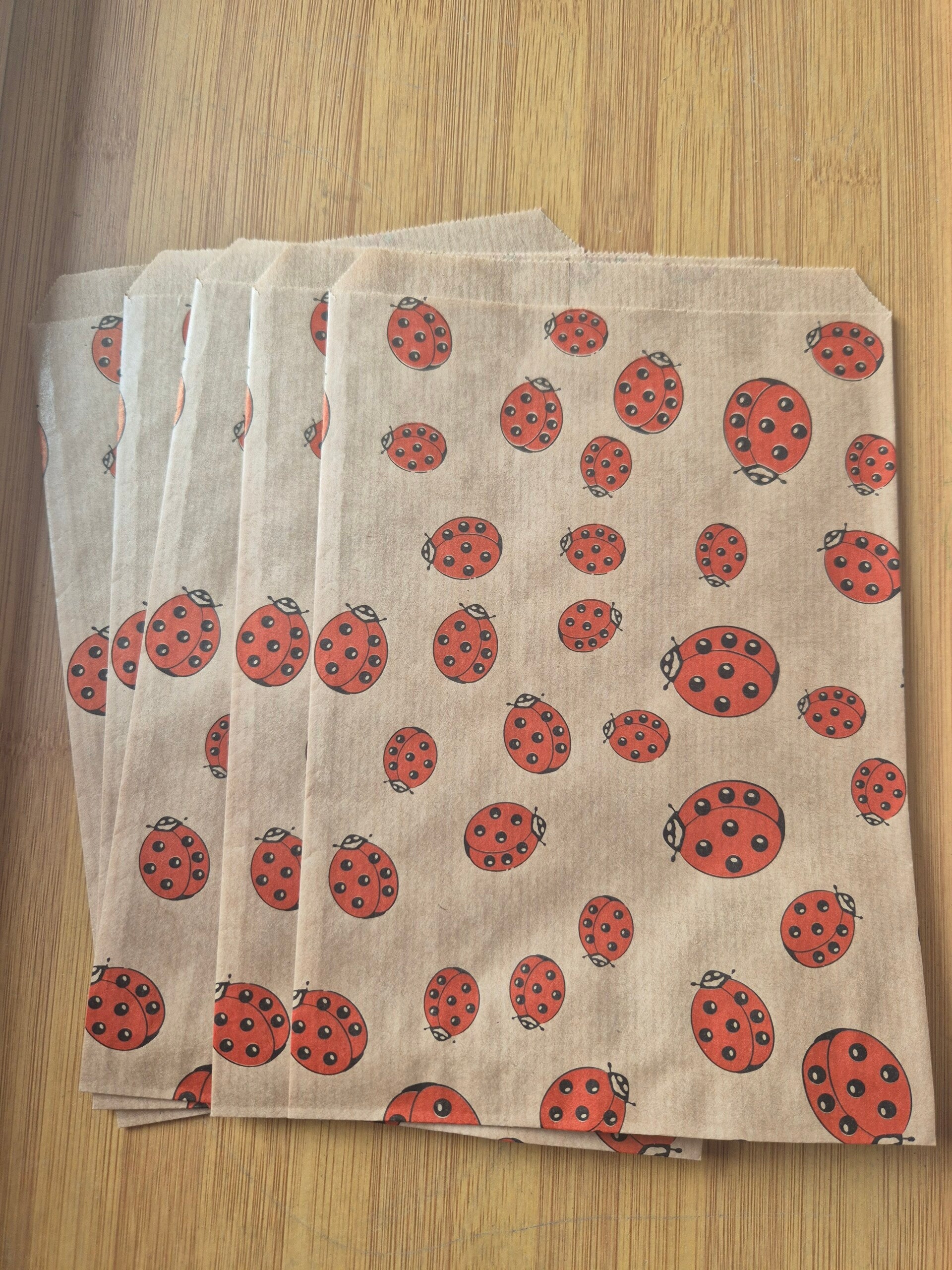 Papieren cadeau zakjes