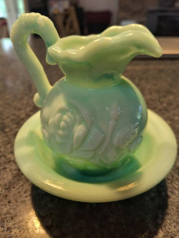 Vintage Avon green glass-Sm pitcher and bowl from 1978