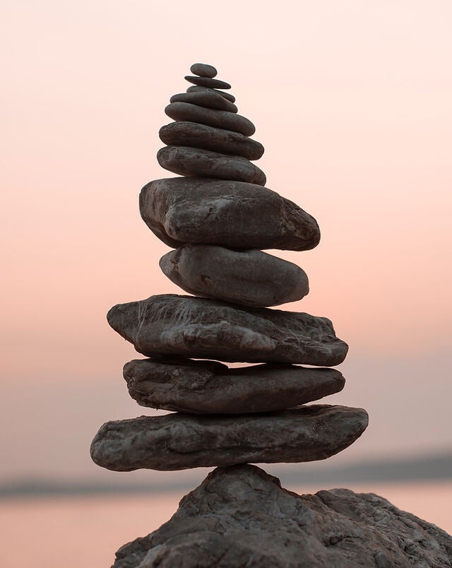 therapie psychocorporelle-sophrologie-hypnose-equilibre-harmonie-corps-esprit-emotions-visualisation-relaxation-respiration