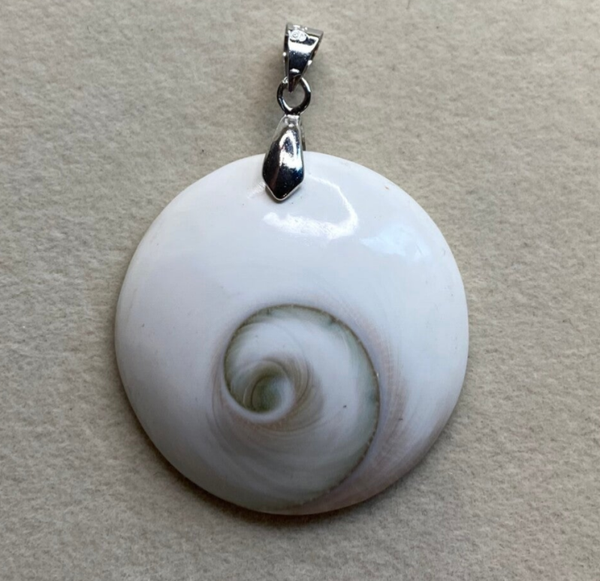 Pendentif Oeil St Lucie 4