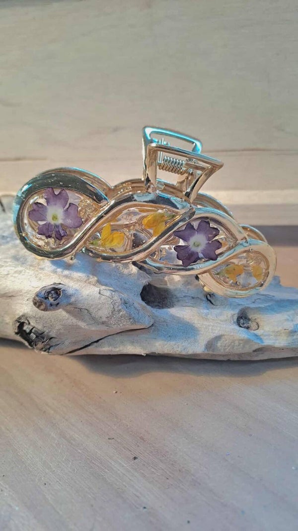 Pince à cheveux forme torsadée - fleurs naturelles séchées de Verveines et de Forsythia