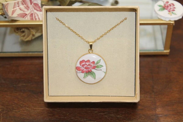Collier doré assiette ancienne