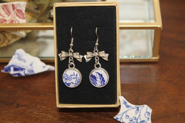 Boucles nœuds assiette ancienne