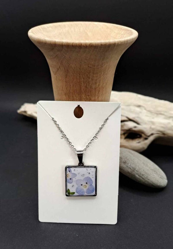 Collier fleurs de Véronique
