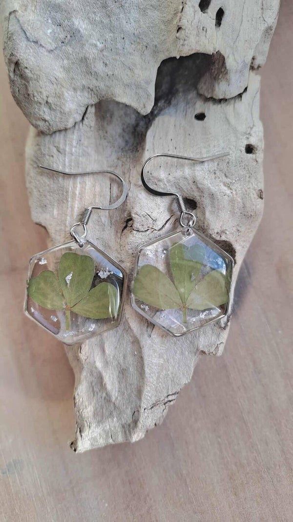 Boucles d'oreilles feuilles séchées Trèfles et particules de feuilles argent