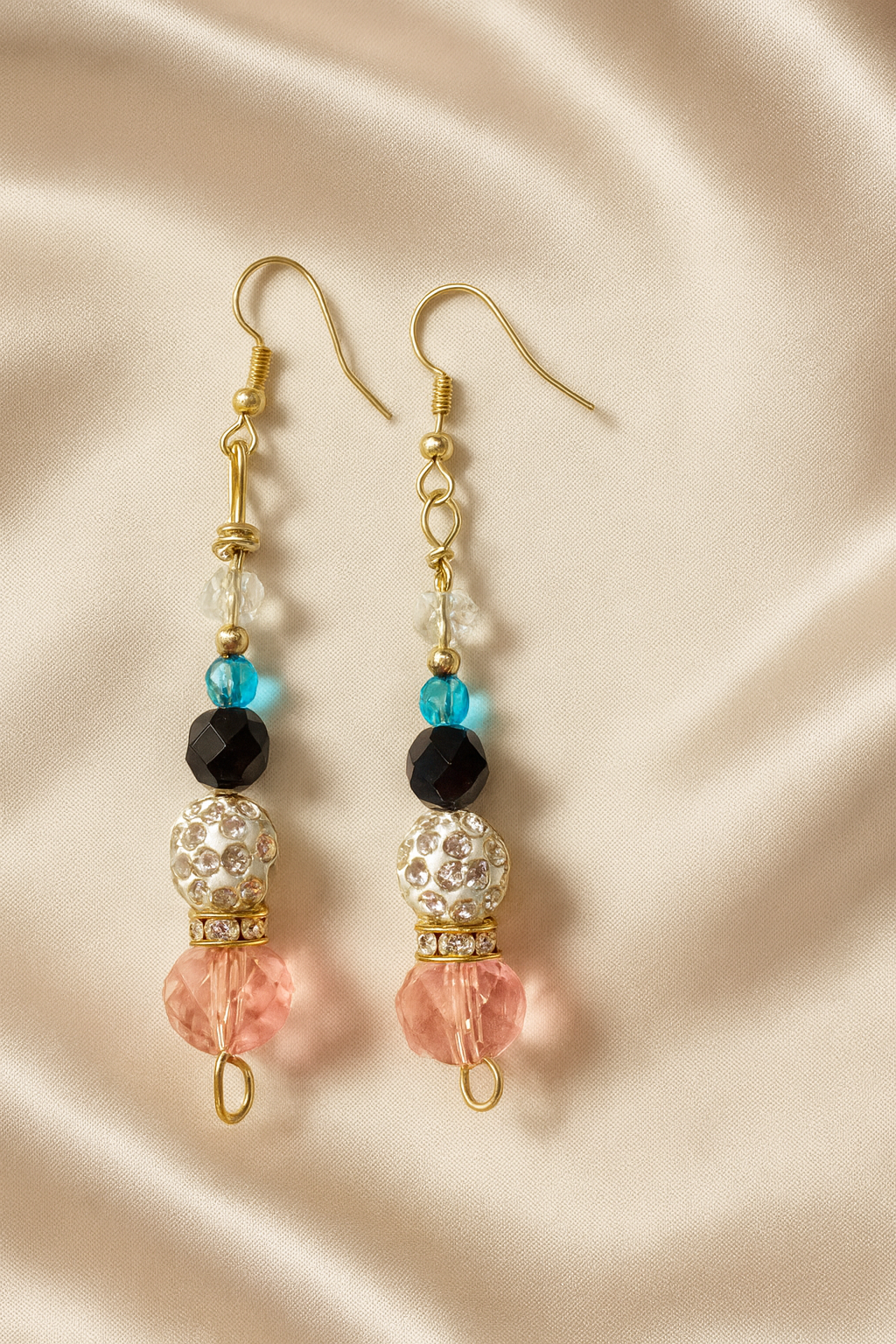 ✨ Elegant Crystal & Pearl Dangle Earrings – Gold Finish ✨