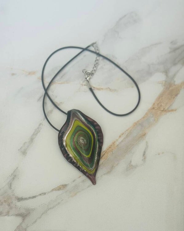 Green Swirl Leaf Glass Pendant Necklace