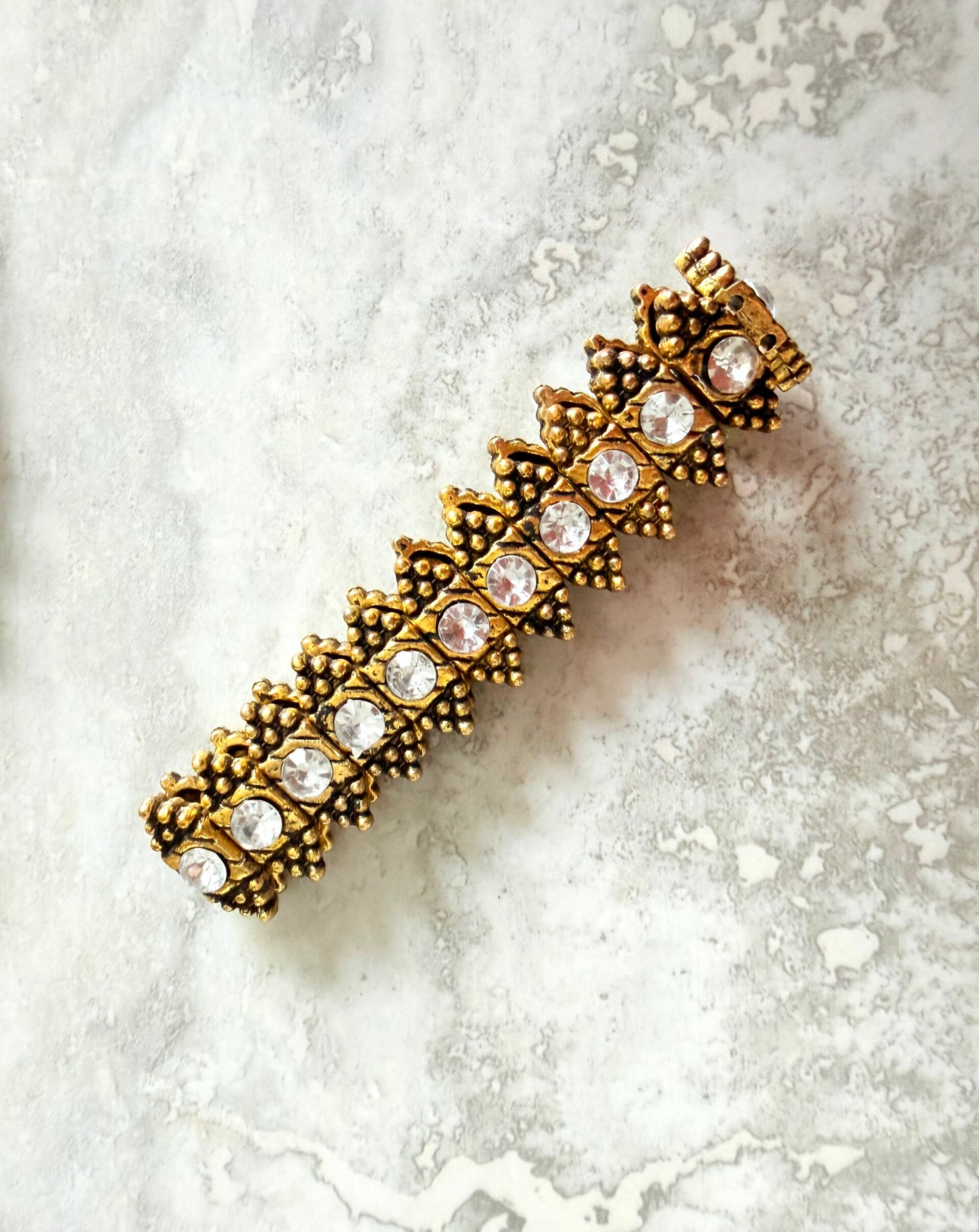 Golden Radiance Bracelet – Timeless Glamour with a Modern Edge