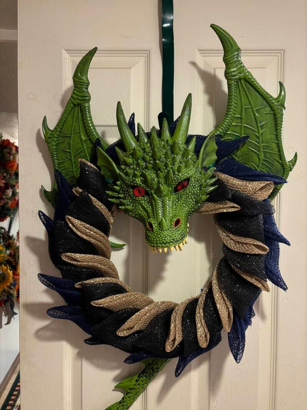 Dragon Wreath