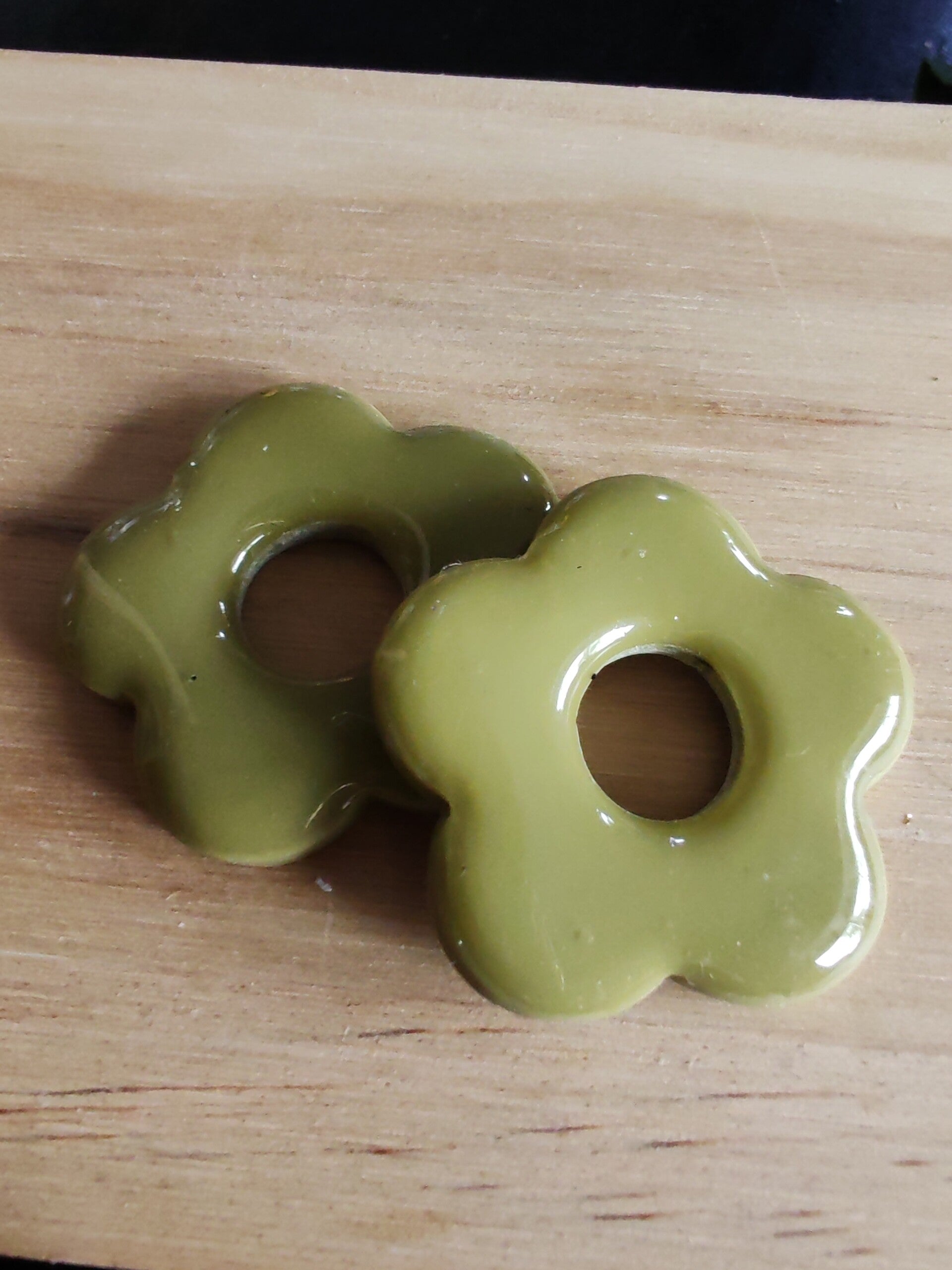 Pampilles pâte polymère vert olive